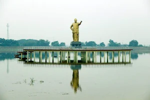 Nandamoori Taaraka ramarao Statue image