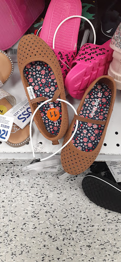 Clothing Store «Ross Dress for Less», reviews and photos, 1028 Glenbrook Way, Hendersonville, TN 37075, USA