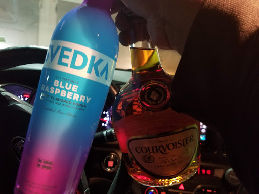 Liquor Store «Camp Creek World Of Beverages», reviews and photos, 3780 Princeton Lakes Pkwy, Atlanta, GA 30344, USA