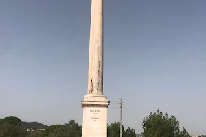 Monumento a Hércules e aos Defensores das Linhas de Torres Vedras image