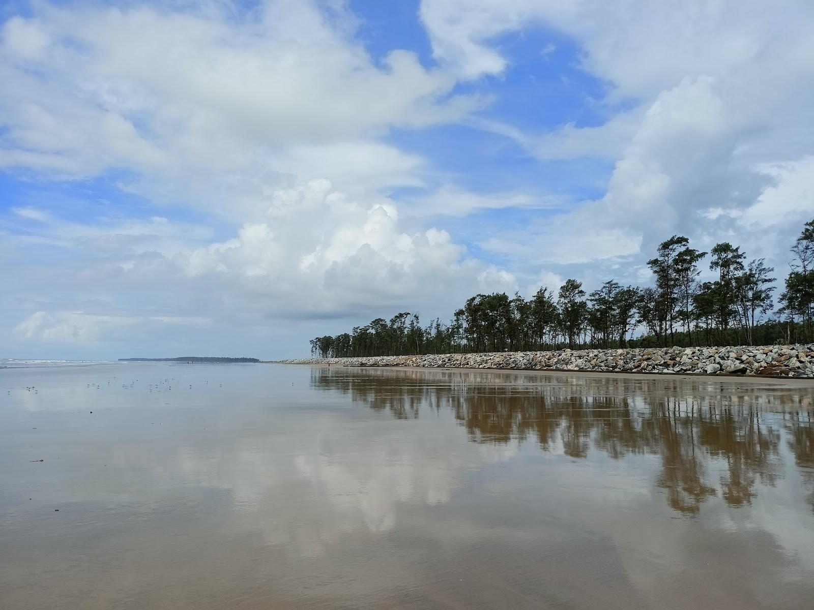 Fotografie cu Udaypur Sea Beach New - locul popular printre cunoscătorii de relaxare