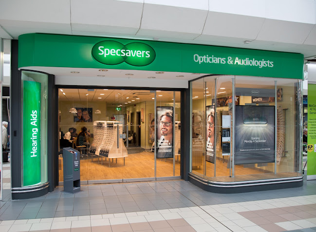 Comments and reviews of Specsavers Opticians and Audiologists - Newton Mearns