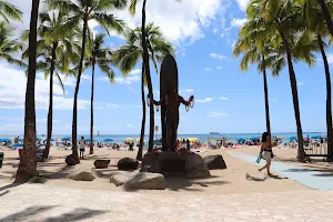 Duke Paoa Kahanamoku Statue image