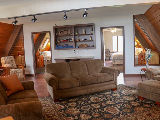 Wedding Venue «Chantelle Marie Lakehouse & Celebration Hall», reviews and photos, 5151 W Lake Rd, Auburn, NY 13021, USA