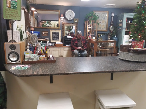 Antique Store «M & M Antiques & Collectibles», reviews and photos, 123 N Lewis St, Monroe, WA 98272, USA