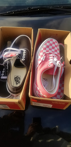 Shoe Store «Vans», reviews and photos, 485 N Tustin St, Orange, CA 92867, USA