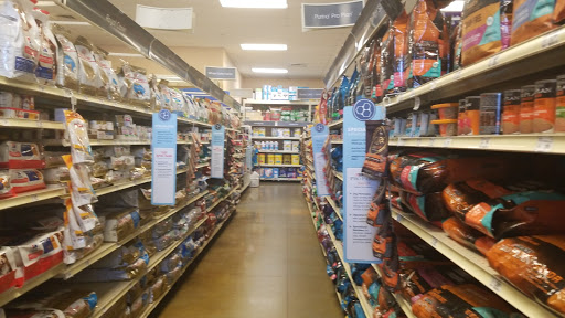 Pet Supply Store «PetSmart», reviews and photos, 3670 Von Schilling Dr, Hampton, VA 23666, USA