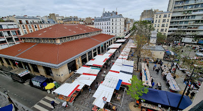 Le marché couvert Beauvau à Paris