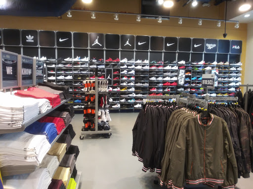 Sporting Goods Store «Champs Sports», reviews and photos, 23106 Fashion Dr, Estero, FL 33928, USA