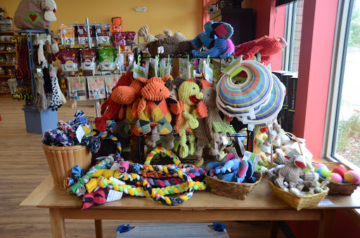 Pet Supply Store «Leash on Life, Pet Supplies», reviews and photos, 650 Pacha Pkwy #5, North Liberty, IA 52317, USA