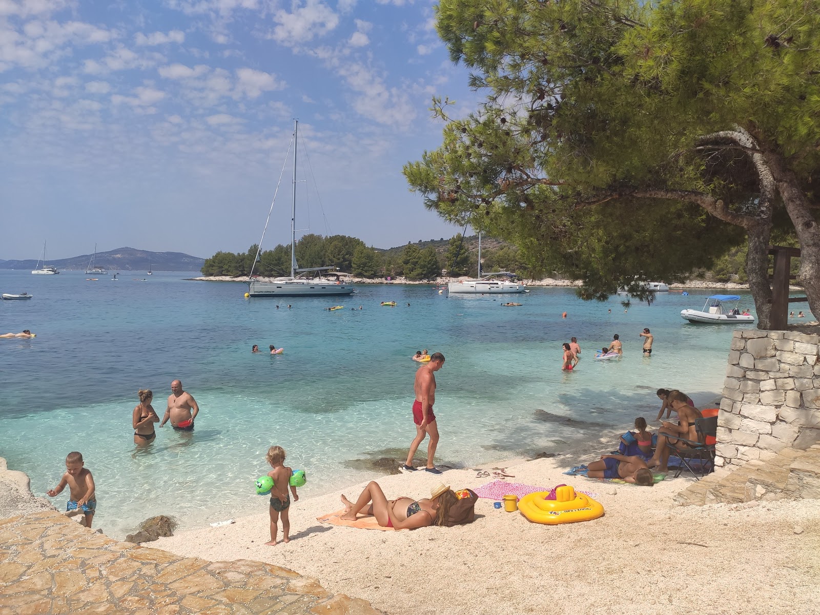 Zdjęcie Duga beach z poziomem czystości wysoki