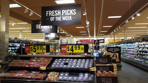 Grocery Store «Stop & Shop», reviews and photos, 407 Valley St, South Orange, NJ 07079, USA