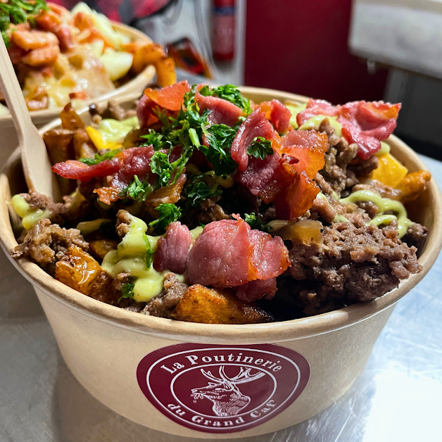 Food Truck La Poutinerie - poutine à emporter et événements 85000 La Roche-sur-Yon