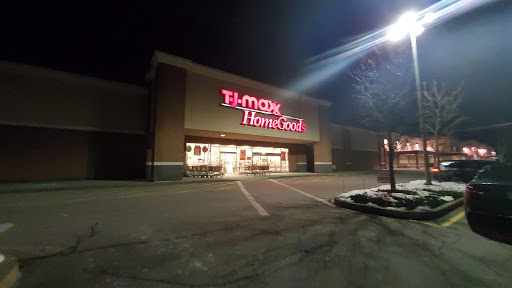 Department Store «T.J. Maxx & HomeGoods», reviews and photos, 111 Taunton St, Plainville, MA 02762, USA