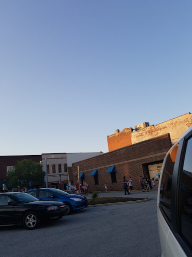 Movie Theater «Diana Theatre», reviews and photos, 137 E Jefferson St, Tipton, IN 46072, USA