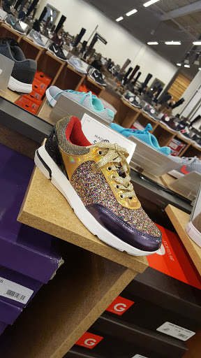 Shoe Store «DSW Designer Shoe Warehouse», reviews and photos, 7616 Farm to Market 1960 Rd W, Houston, TX 77069, USA