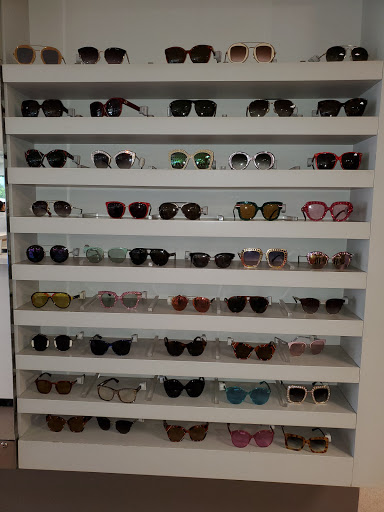 Boutique «Gucci Outlet», reviews and photos, 50 Hartz Way, Secaucus, NJ 07094, USA