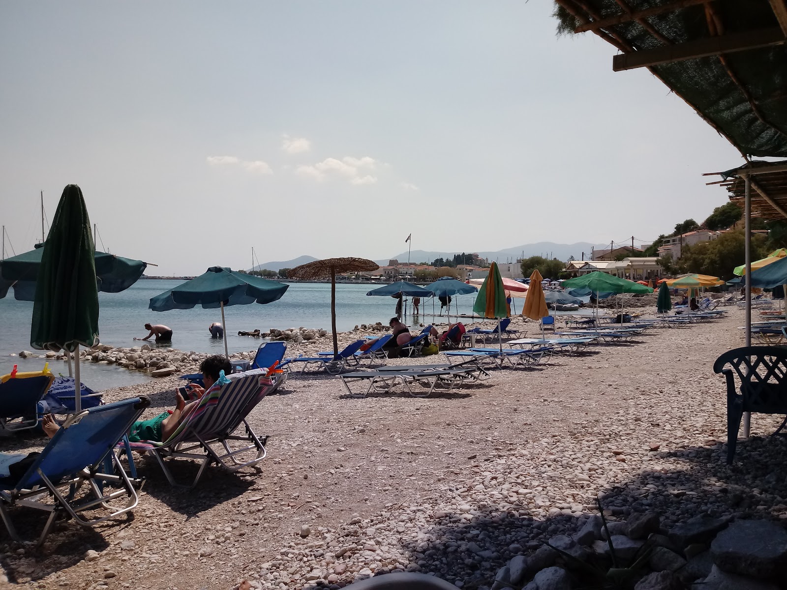 Foto von Pythagorean beach mit teilweise sauber Sauberkeitsgrad