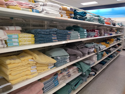 Clothing Store «Ross Dress for Less», reviews and photos, 849 Dawsonville Hwy, Gainesville, GA 30501, USA