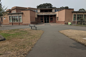 Oaklands Elementary School