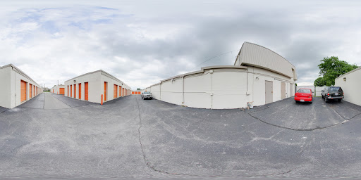Self-Storage Facility «Public Storage», reviews and photos, 2109 Ogden Ave, Lisle, IL 60532, USA