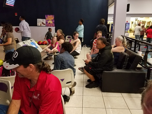 Bowling Alley «King Pins Bowling Center», reviews and photos, 5310 Lenox Ave, Jacksonville, FL 32205, USA