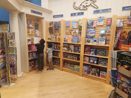Barnes & Noble image