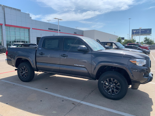 Toyota Dealer «Cowboy Toyota», reviews and photos, 9525 E R L Thornton Fwy, Dallas, TX 75228, USA