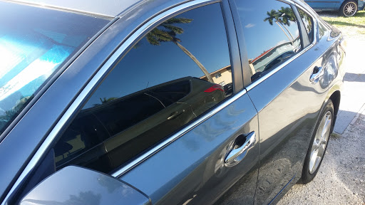 Window Tinting Service «Auto Tint Miami & Auto Detailing Miami - Open 7 Days», reviews and photos, 561 SW 8th St, Miami, FL 33130, USA