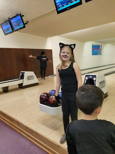 Bowling Alley «Lakeshore Lanes», reviews and photos, 31025 Jefferson Ave, St Clair Shores, MI 48082, USA