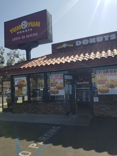 Donut Shop «Yum Yum Donuts», reviews and photos, 320 17th St, Santa Ana, CA 92706, USA