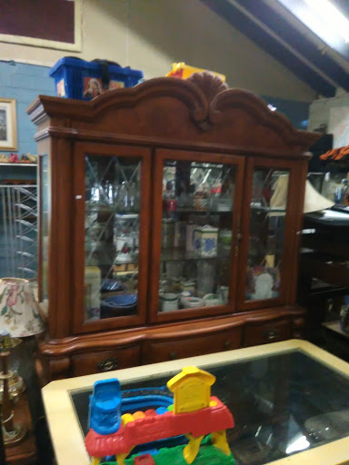 Used Furniture Store «S&S Flea Market», reviews and photos, 251 Albright Rd, Rock Hill, SC 29730, USA