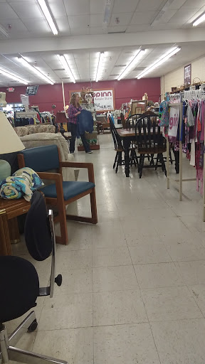 Thrift Store «Drop Inn Resale Store», reviews and photos, 1625 J St SW, Cedar Rapids, IA 52404, USA
