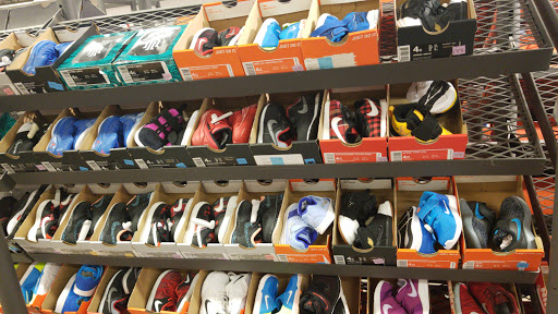 Clothing Store «Nike Clearance Store», reviews and photos, 250 E Palm Dr #185, Florida City, FL 33034, USA
