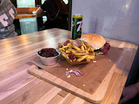 Plats et boissons du Restaurant de hamburgers Mangez et cassez-vous à Paris - n°14