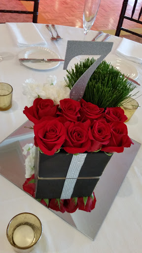 Florist «Myers Florist/Emerald Gardens Flowers», reviews and photos, 2906 Hillsborough Rd, Durham, NC 27705, USA