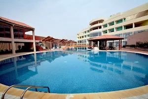 Al Reem Village Hotel image