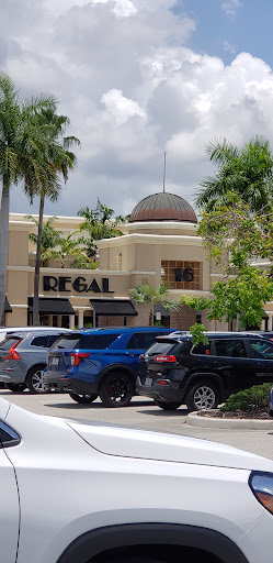 Movie Theater «Regal Cinemas Magnolia Place 16», reviews and photos, 9645 Westview Dr, Coral Springs, FL 33076, USA