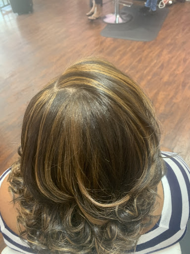 Beauty Salon «La Bella Dominican Salon», reviews and photos, 567 Jonesboro Rd, McDonough, GA 30253, USA