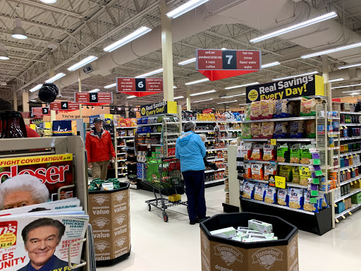 Grocery Store «Hannaford Supermarket», reviews and photos, 35 Elm St, Brunswick, ME 04011, USA