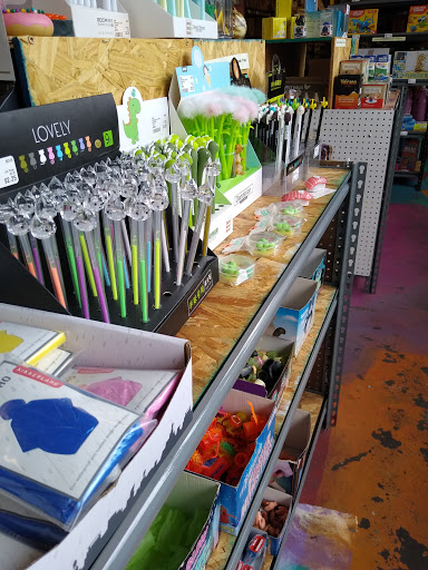 Art Supply Store «Artist & Craftsman Supply Kansas City», reviews and photos, 229 Southwest Blvd, Kansas City, MO 64108, USA