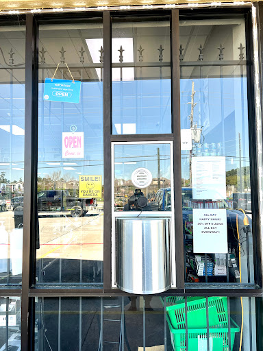 Tobacco Shop «Green Light Smoke Shop», reviews and photos, 466 Rayford Rd #104, Spring, TX 77386, USA