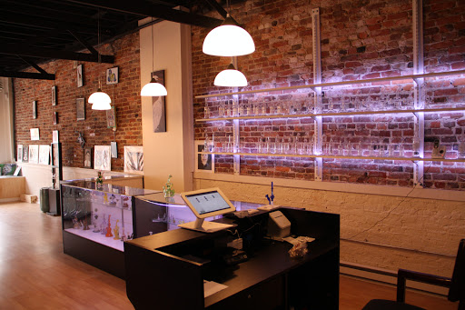 Glass Blower «Blue Dog Smoke Shop», reviews and photos, 802 Granby St, Norfolk, VA 23510, USA