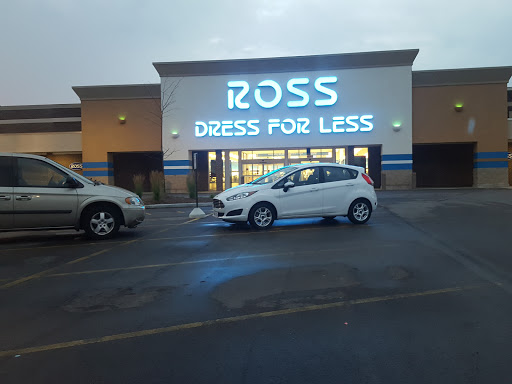 Clothing Store «Ross Dress for Less», reviews and photos, 5915 75th St, Kenosha, WI 53140, USA