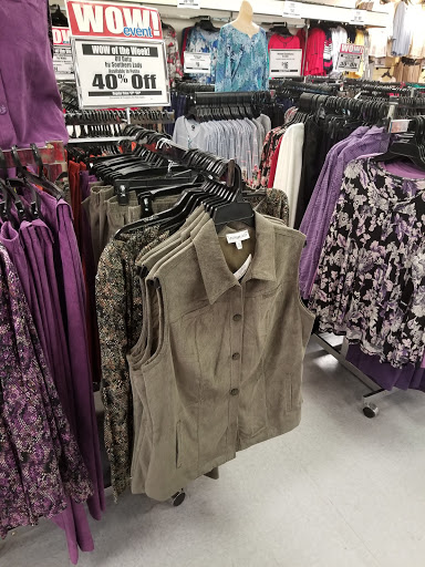 Shopping Mall «Marketplace Mall», reviews and photos, 2101 Peters Creek Pkwy, Winston-Salem, NC 27127, USA