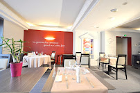 Atmosphère du Restaurant gastronomique La Perdrix Restaurant à La Ferté-Bernard - n°1