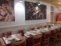 Atmosphère du Restaurant italien Il Vesuvio à Thonon-les-Bains - n°6