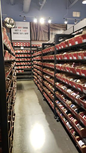 Shoe Store «Vans», reviews and photos, 10600 Quil Ceda Blvd #0660, Tulalip, WA 98271, USA