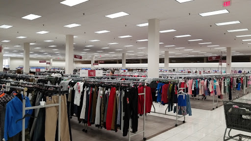 Clothing Store «Burlington Coat Factory», reviews and photos, 271 Cottage Grove Rd, Bloomfield, CT 06002, USA