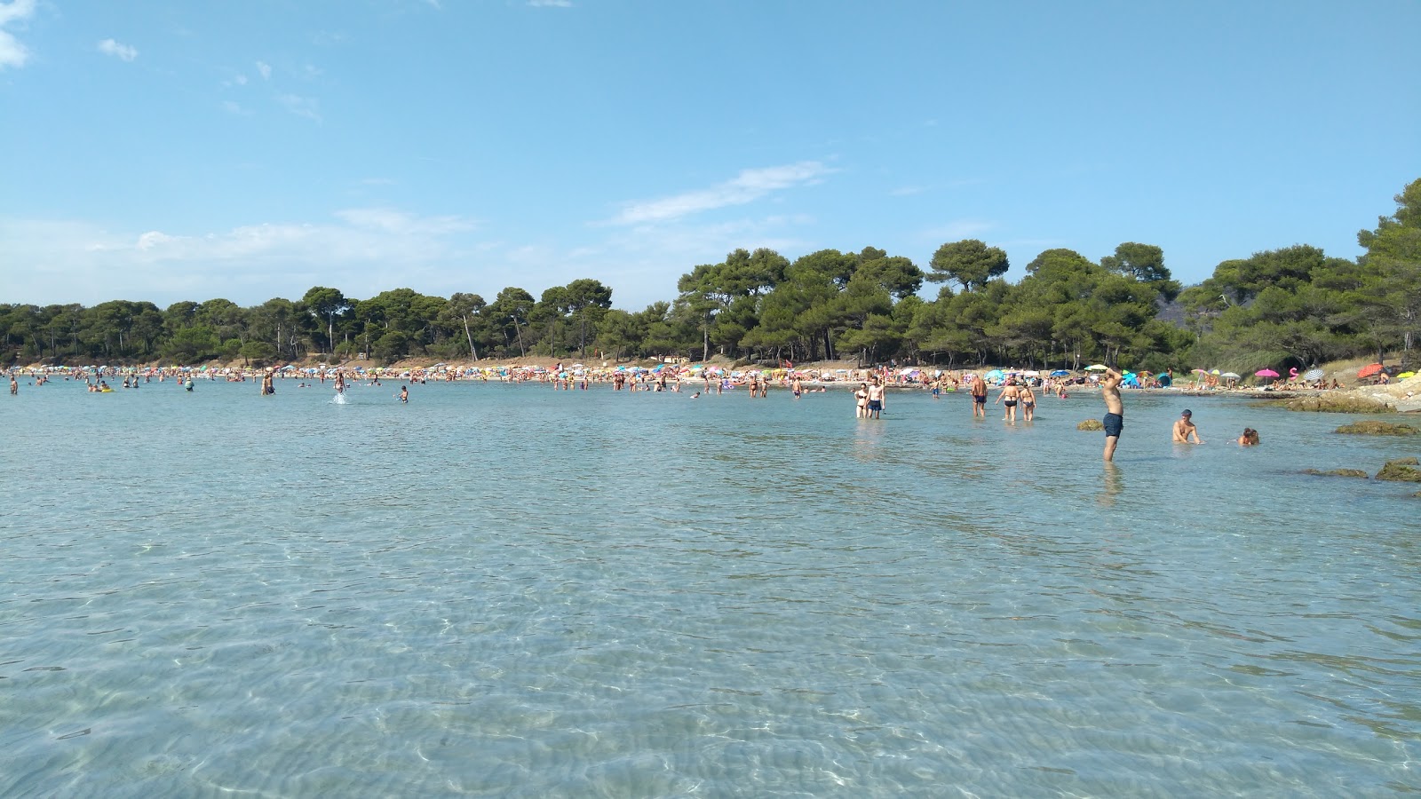 Fotografie cu Plaja Estagnol zonele de facilități